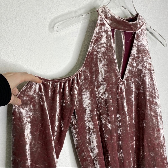 NWOT American Eagle Velvet Cold Shoulder Top - Picture 3 of 5